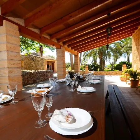 Rovey, Pool And Gardens In וילה *