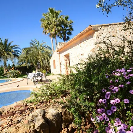 Rovey, Pool And Gardens In אינקה